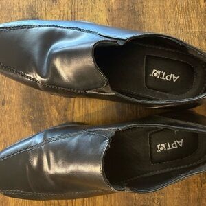 Men's Black Loafers